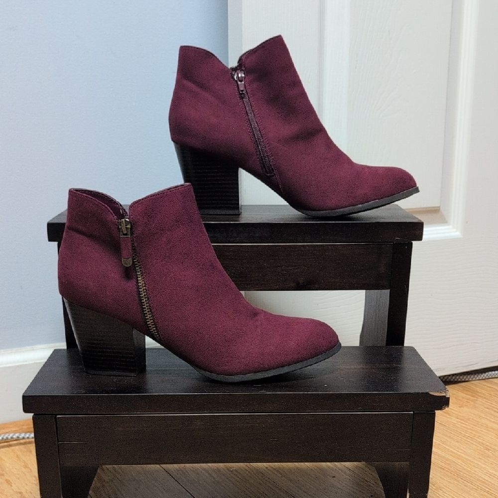 Style & Co. Masrinaa Rich Burgundy/Plum Ankle Block Heel Booties Size 10M NEW